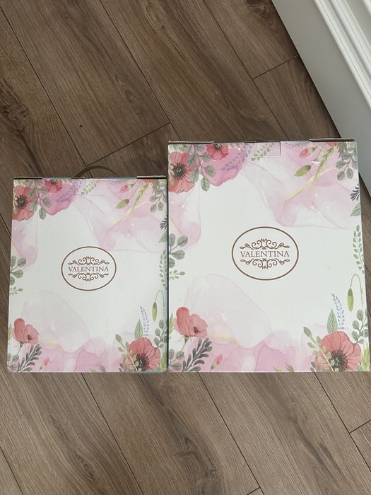 Вазы новые продам