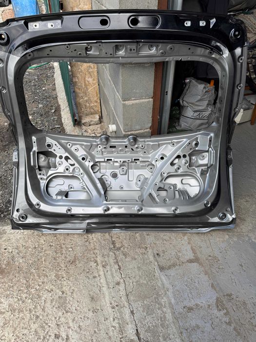 Дверь багажника Geely Coolray 2024