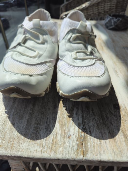 Унисекс бели обувки