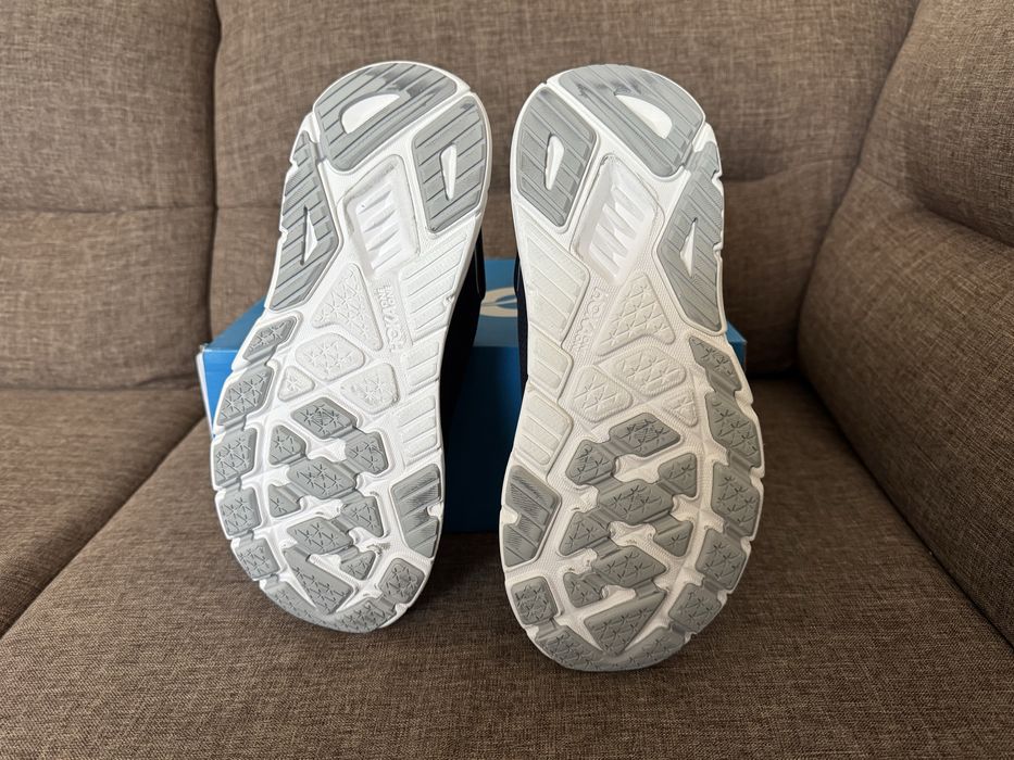 Hoka arahi 7 marimea 44