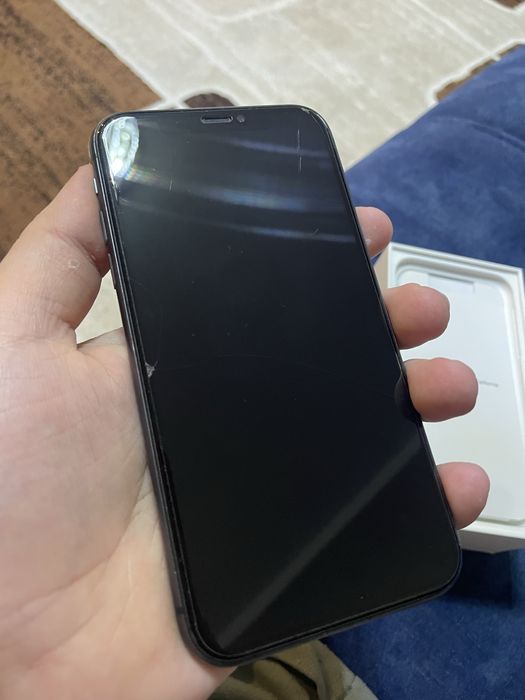 Продам Iphone 11 black 64gb