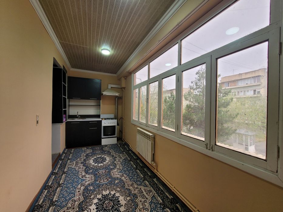 Фрунза масивда 3 хонали квартира сотилади