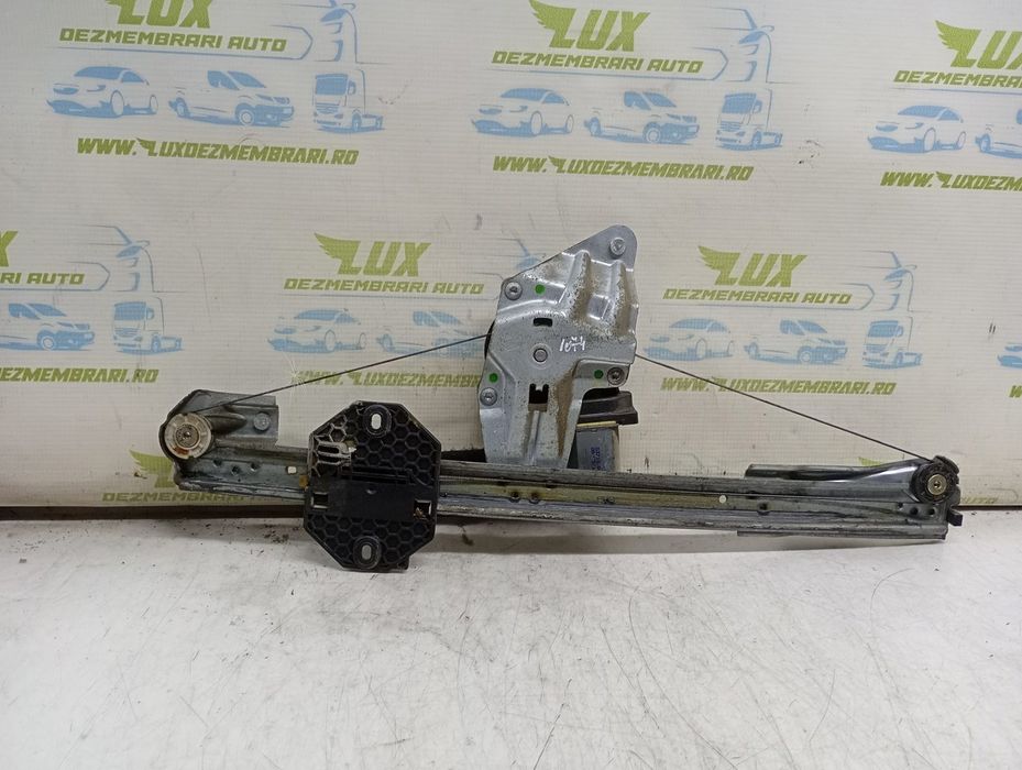 Macara geam stanga fata 807213282 Dacia Logan 2 (2013 - 2016) 1.2 benzina D4F732 1.2 benzina D4F732 D4F732