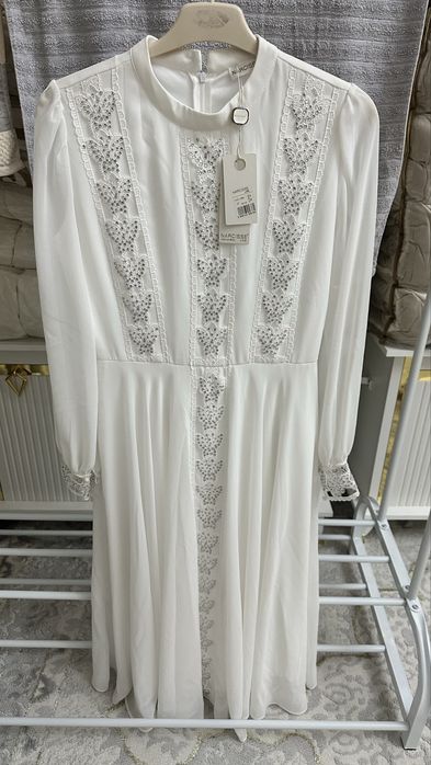 Платье белый новый