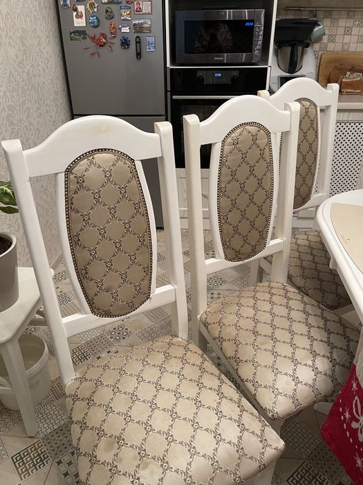 Продам 6 стульев