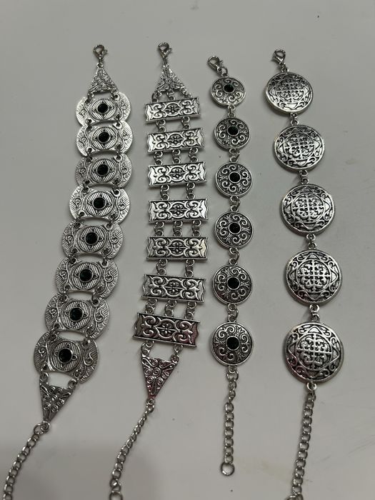 Национальные украшения