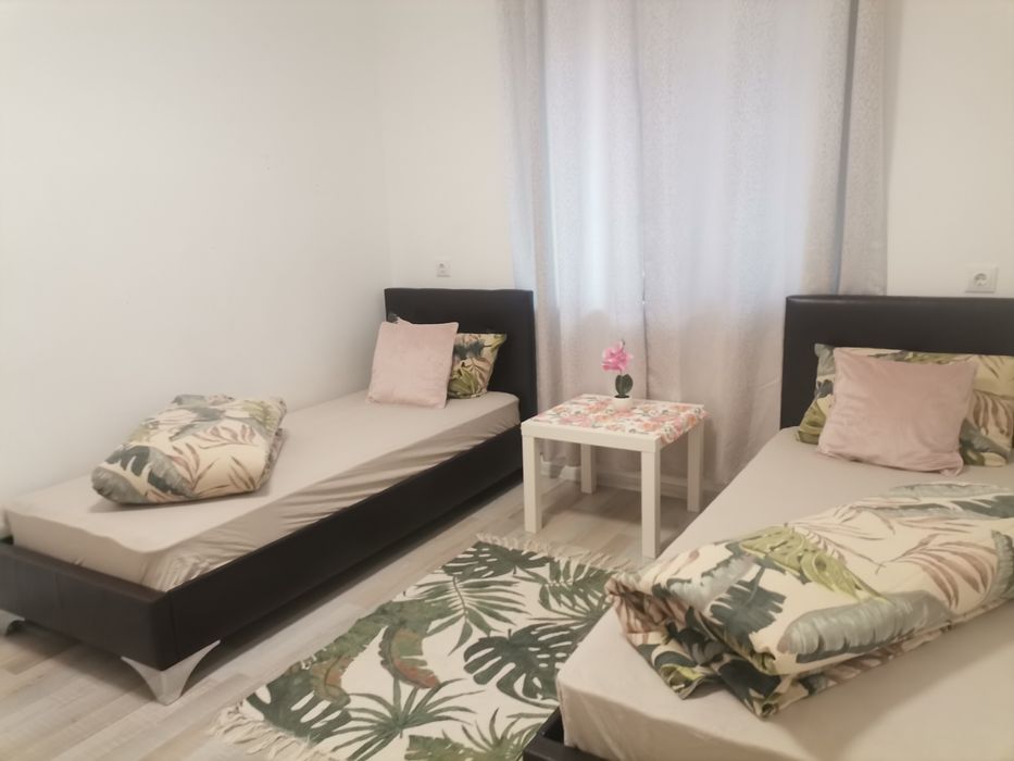 Дава се под наем Тристаен апартамент в Созопол - 60 кв.м за 997.05 € - Снимка #2