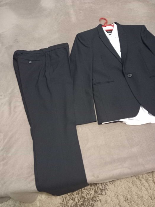 Vand costum baieti expresiv