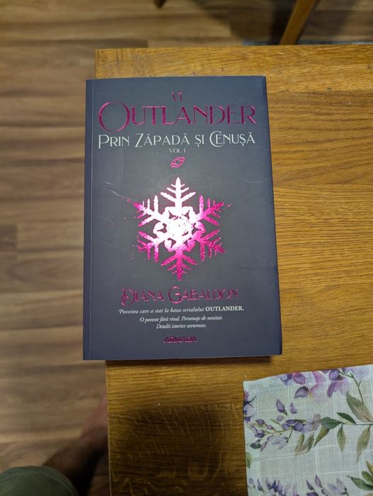 Outlander, 6 volume