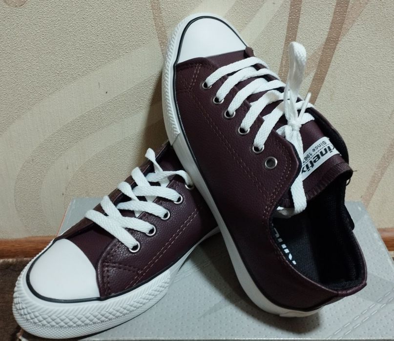 Новые женские кеды