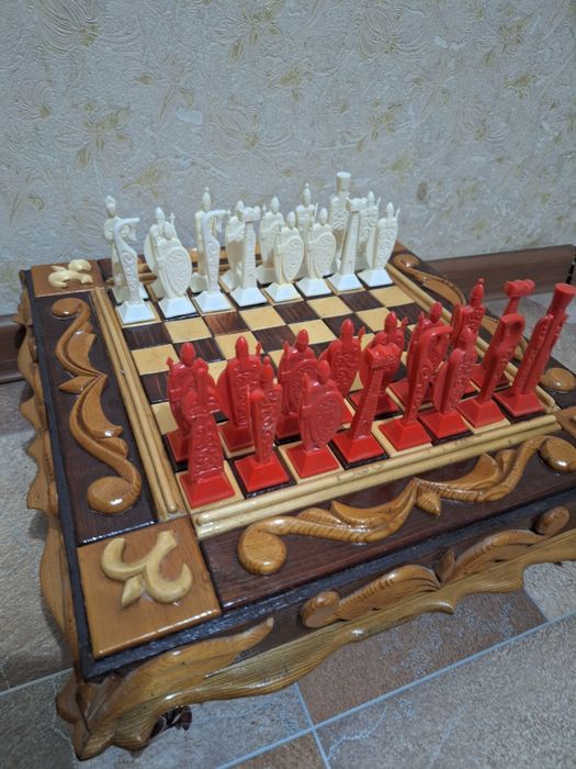 Шахматы продам. В хорошем состоянии.