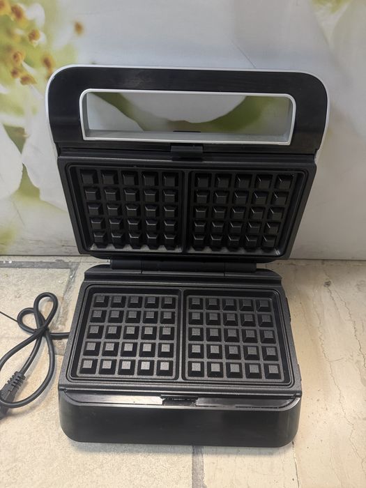 Многофункционален грил Delonghi Easy