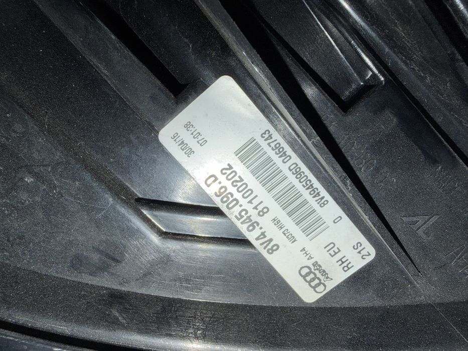 Десен стоп от ауди а3 8в / audi a3 8v