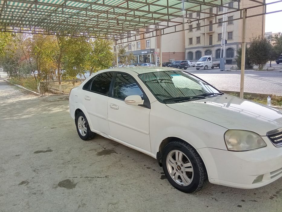 Laceti 1,6 2008 avtomat