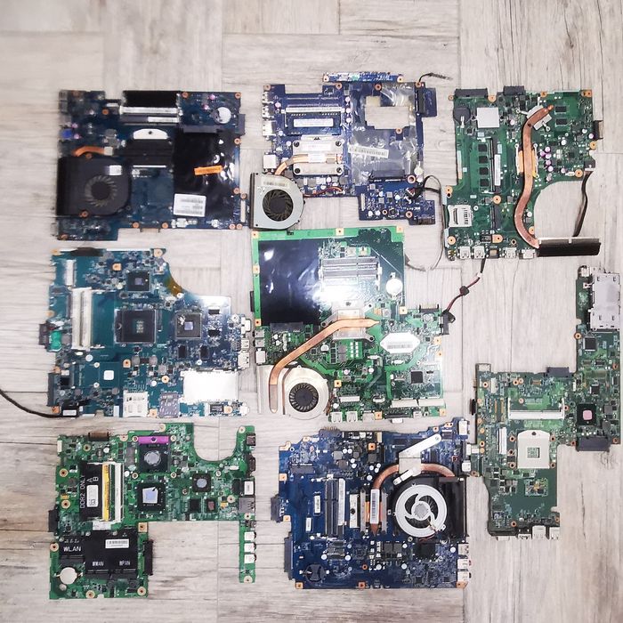 Diverse  harduri placă server, sursă tastaturi placi debaza