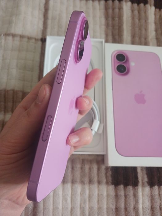 Продам Айфон 16 розовый 128