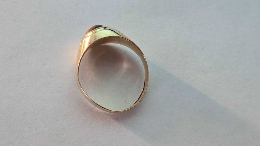 Златен пръстен 14к / 4,68 гр.