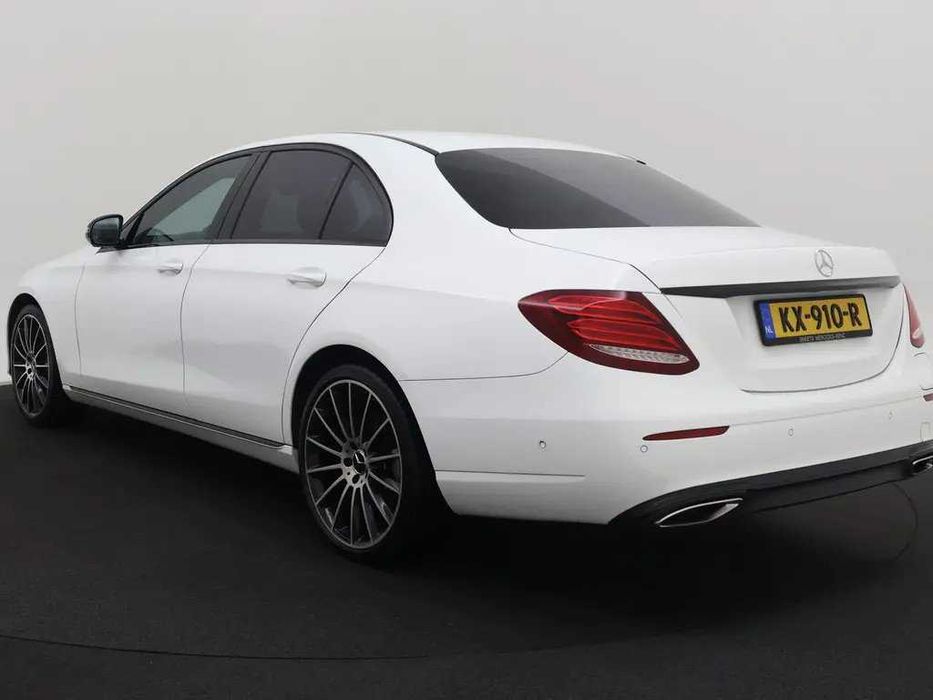 Mercedes-Benz E 350 e Plug-in Hybrid | 12.2016 | 286 CP | Avantgarde | Airmatic | Camere 360° | Apple CarPlay