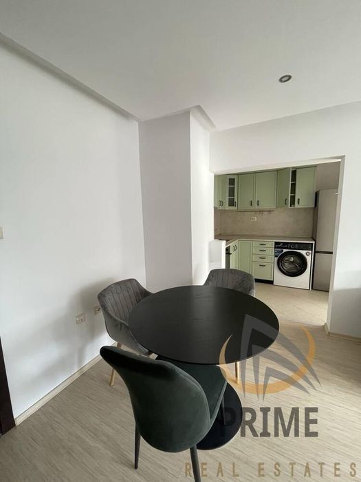 Дава се под наем Тристаен апартамент в Бургас, Славейков - 75 кв.м за 612 € - Снимка #3