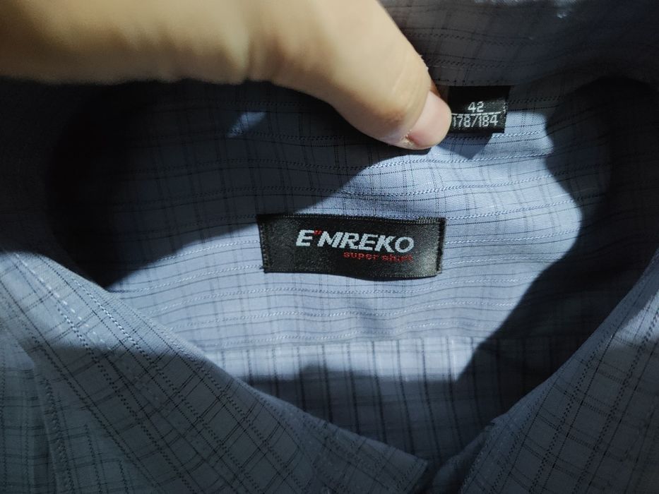 Продам рубашку новая