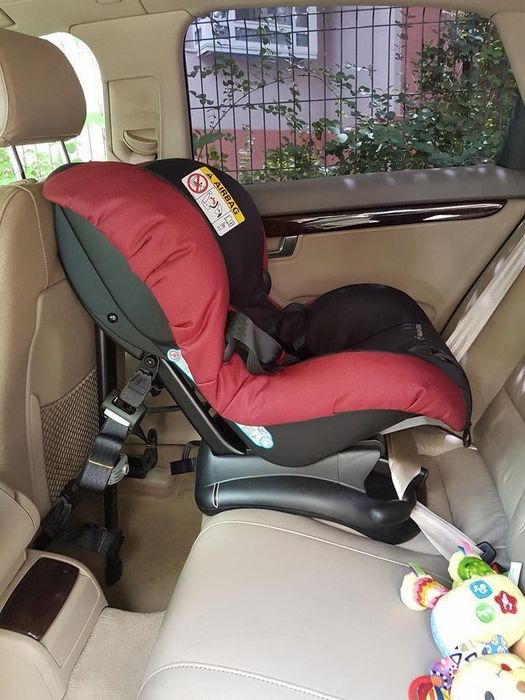 Scaun auto Maxi-Cosi 9–25 kg – sigur, curat – 350 lei – București