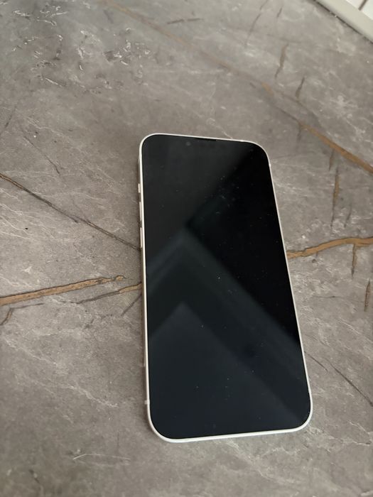 Продам 13 айфон