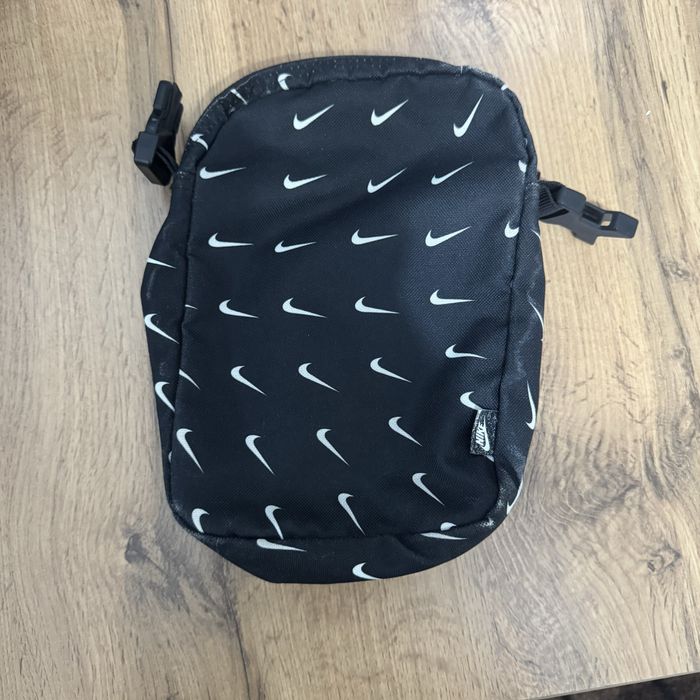 2 сумки Nike haritage swoosh и Lacoste