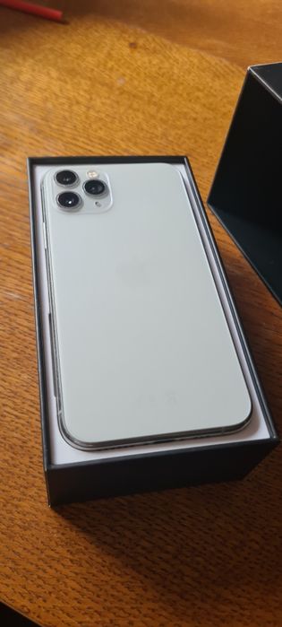 В продаже IPhone 11 Pro 64 Gb в белом цвете