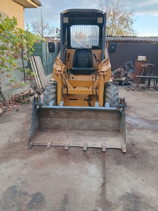 Bobcat CASE 1835B Strejnicu • OLX.ro