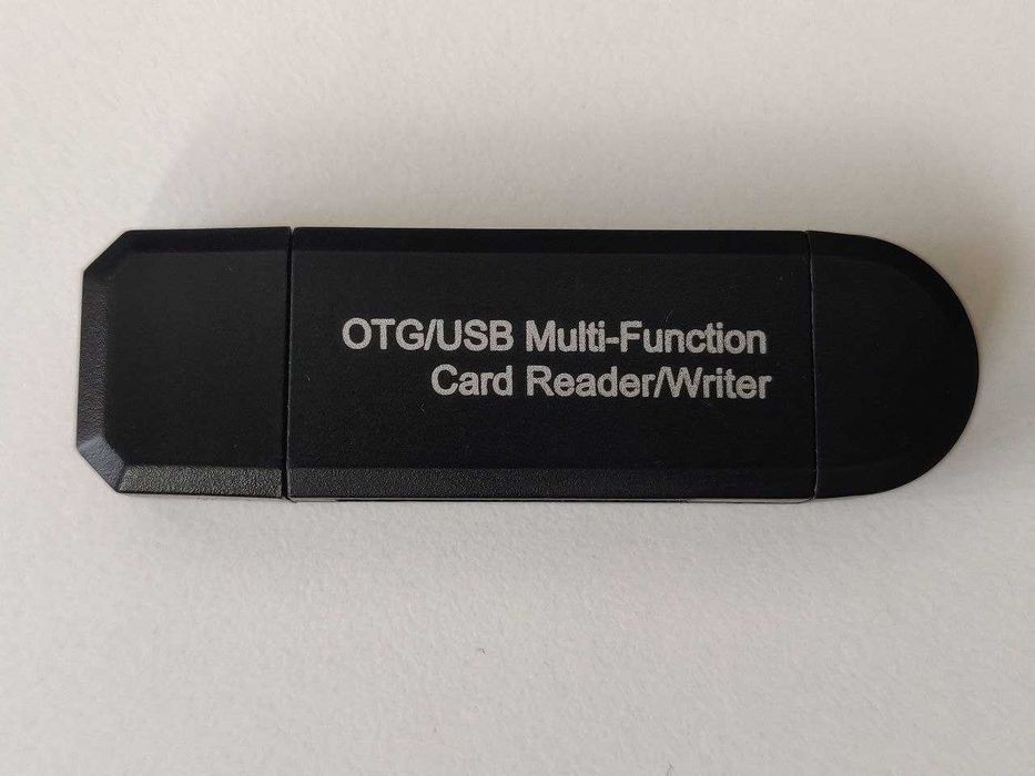 Четец за SD / micro SD карта, Card Reader за телефон или компютър