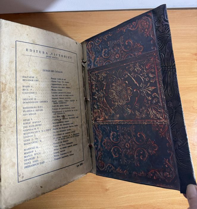 Carte veche 1948 – Călăuza Stuparului