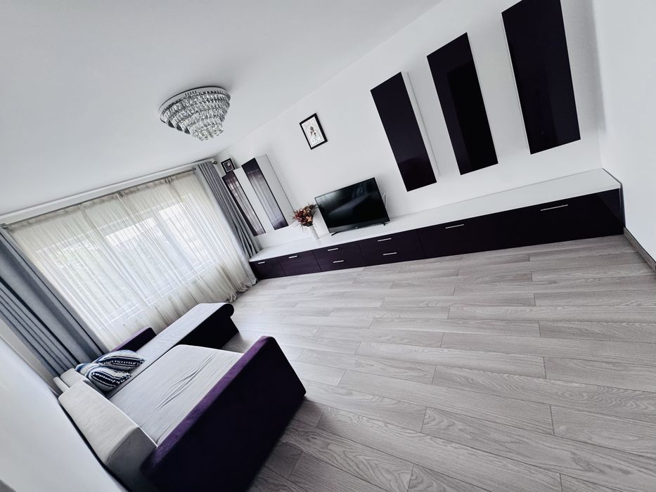 Inchiriez apartament cu 4 camere