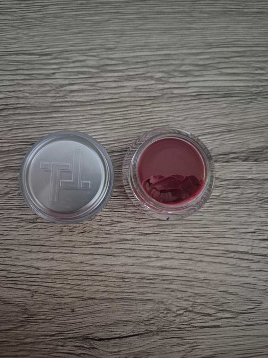 Козметика MAC, Gucci, Hourglass, Fenty, Trinny London