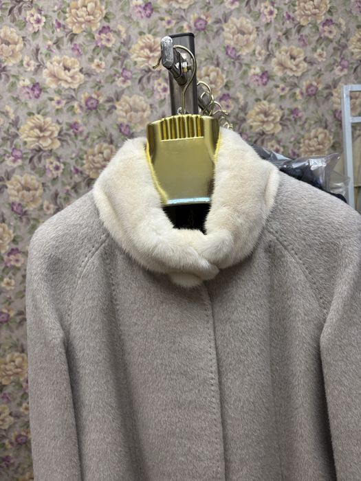 Пальто женскае Альпака!