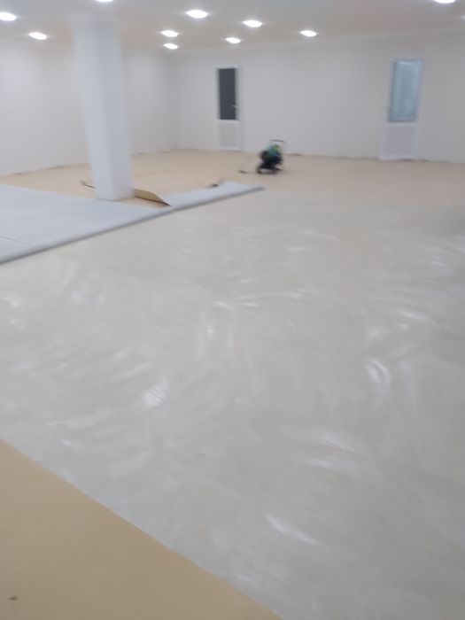 Lelonim yopishtiramiz  nalivnoy pol quyamiz Laminat teramiz Tarket ter