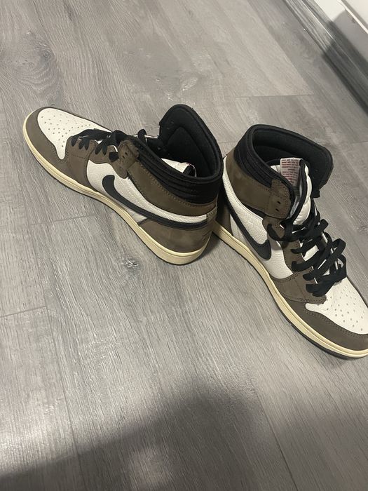 Jordan 1 high X Travis Scott