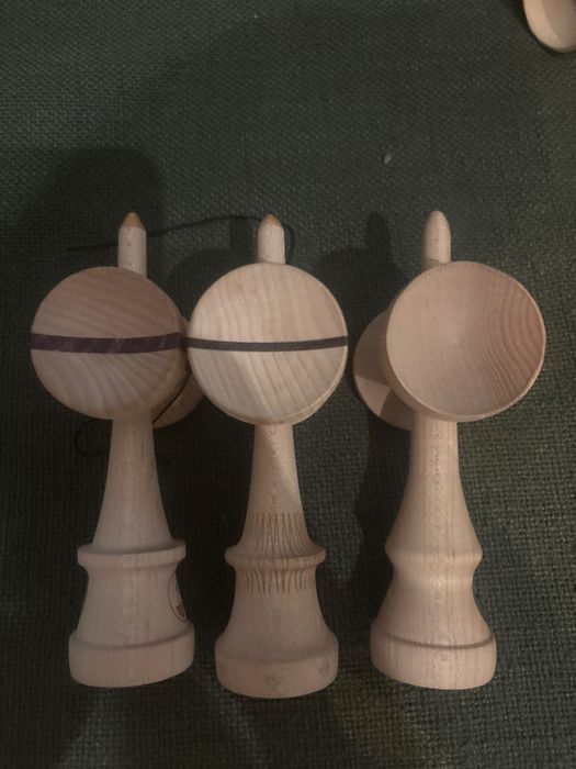 Kenuri Kendama locked studios dbx gaper sweets turbo shape emerald maple cu wenge splice pe cupe si cereal hybrid 2o4 maple cu splice de purpleheart
