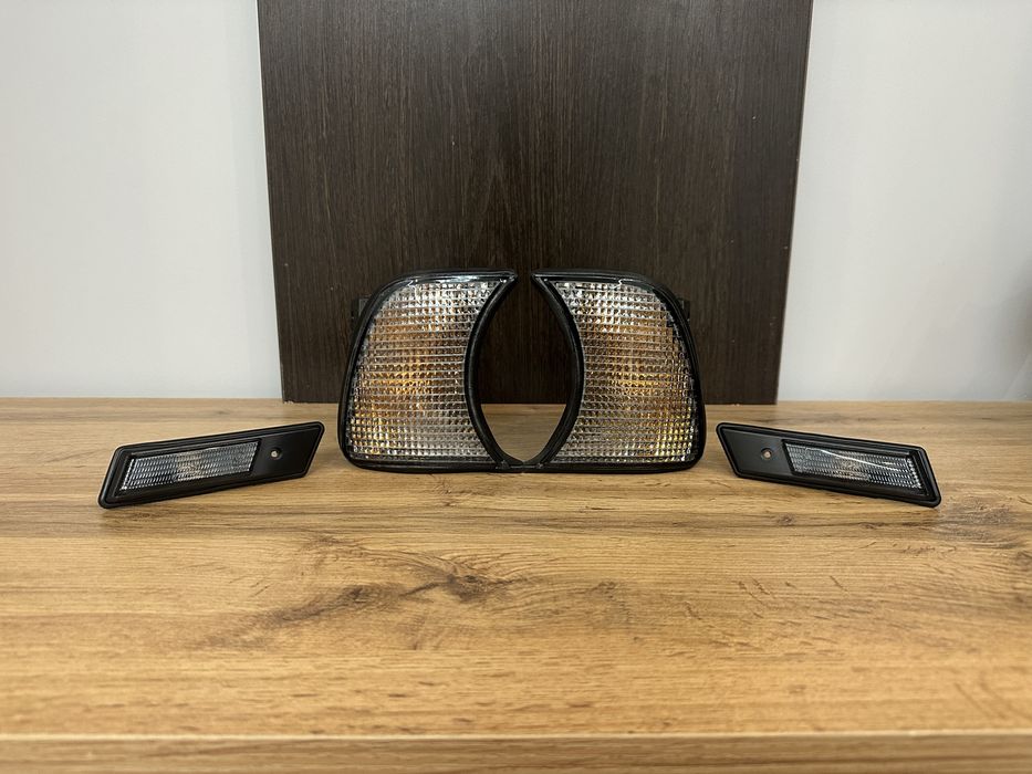 Дымчатые поворотники Бмв Е34