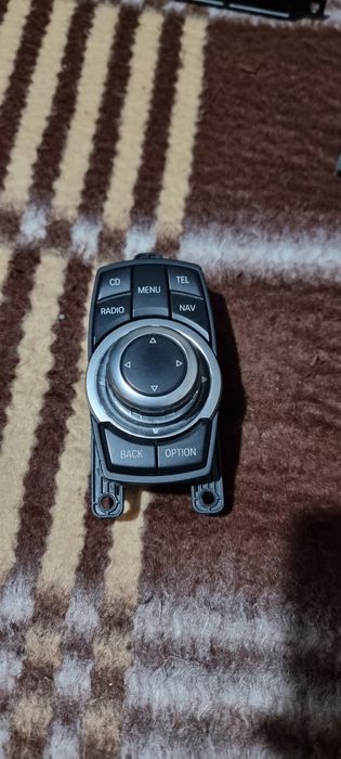 Продавам комплект навигация CIC bmw 2012