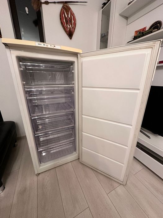 Congelator 5 sertare Zanussi