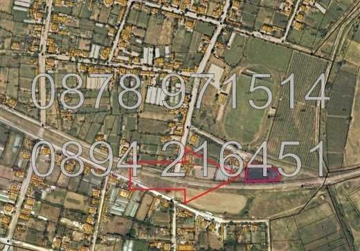 КОДо 61139. Дворно място 660м2 до стадиона, до къщи, ток и вода