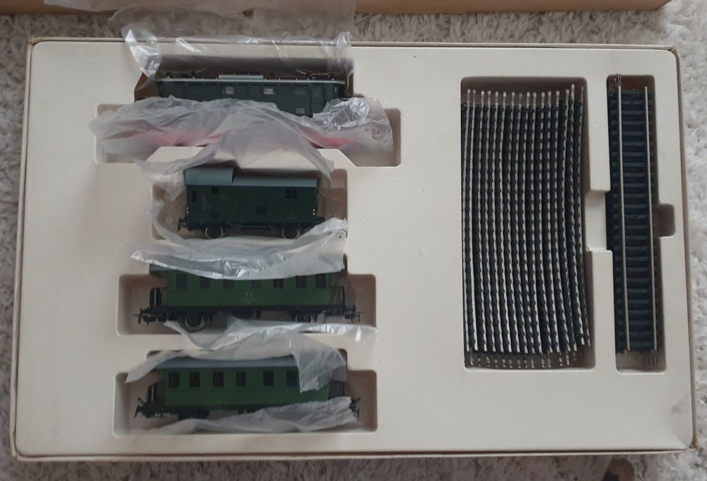 Продавам стартови комплекти Piko HO  1/87 E44