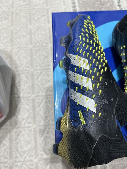 Продам бутсы Adidas Predator