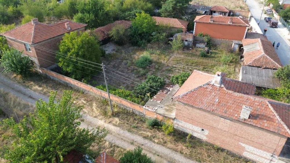 Продава се Къща в с. Златовръх, Област Пловдив - 120 кв.м за 709 €/кв.м - Снимка #2