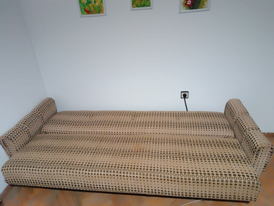 Разтегателен диван