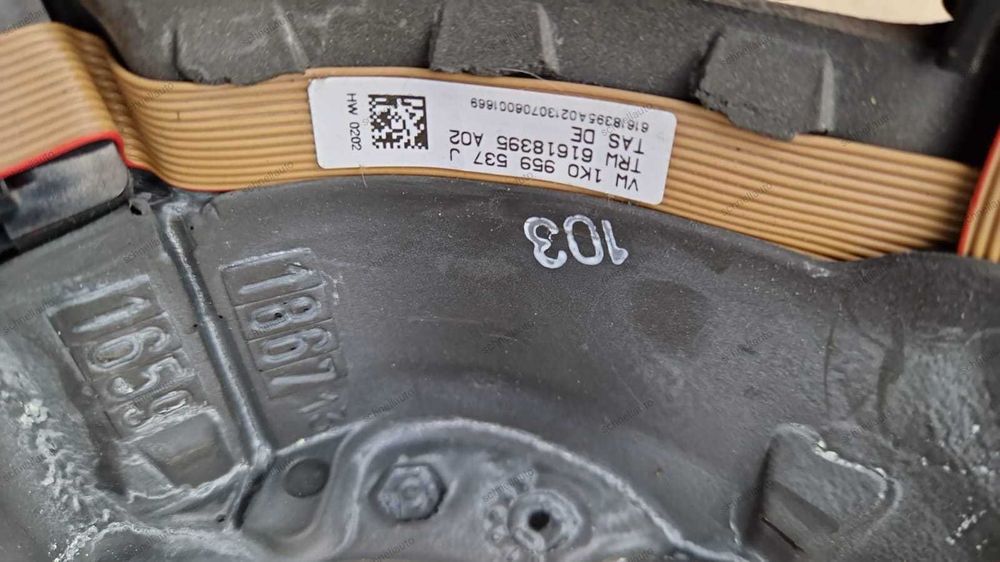 Volan VW Golf 5 cu comanezi cod 1K0419091