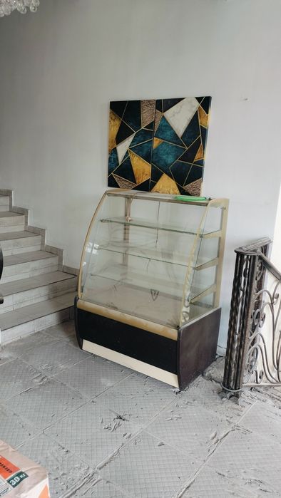 Столы, диваны для кафе