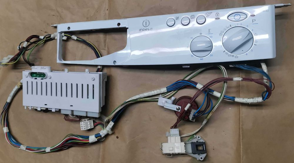 Пералня Индезит за части