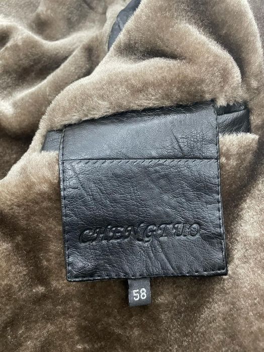 Продам куртки новые