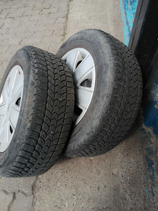 Jante tablă Nissan Qashqai J10 16” + anvelope iarnă + capace originale